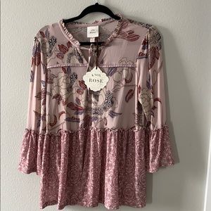 Beautiful NWT bell sleeved top